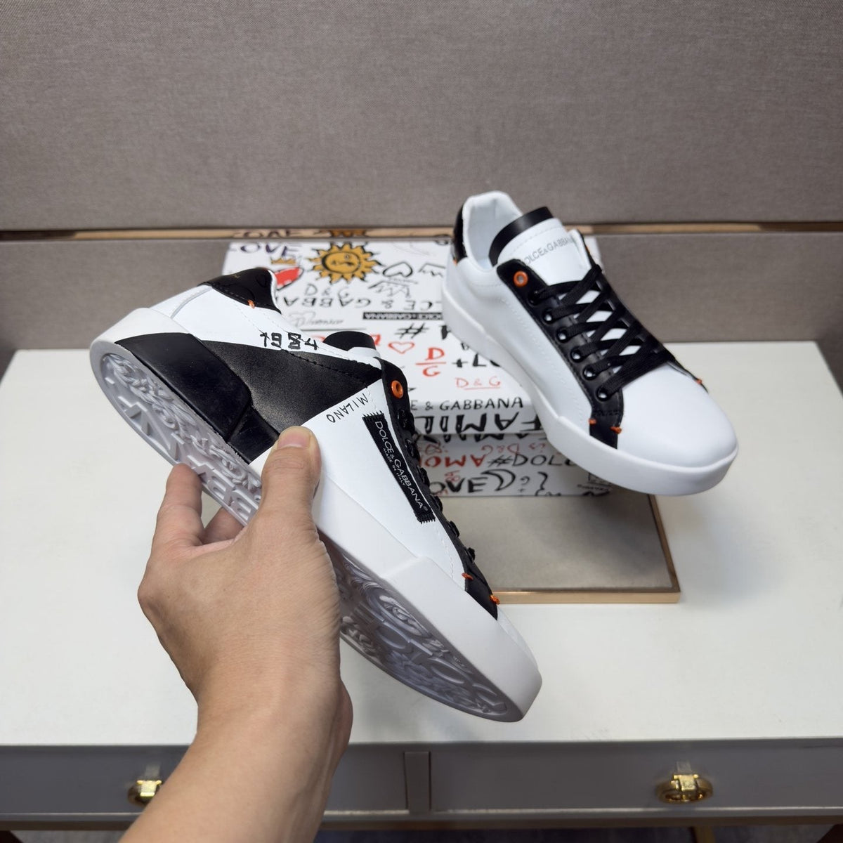 Dolce & Gabbana White Black Orange Low-Top Sneakers — model