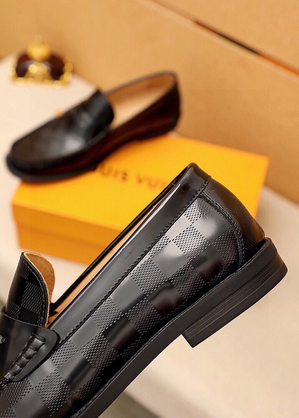 微商相册测试鞋子-Louis Vuitton Checkerboard Penny Loafers — detail