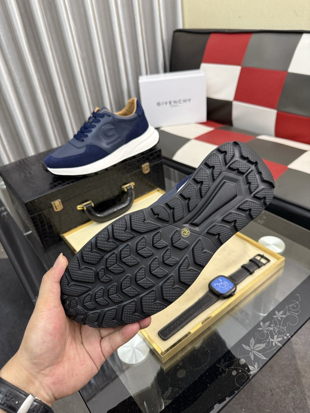 Givenchy Panel Low-Top Sneakers — detail