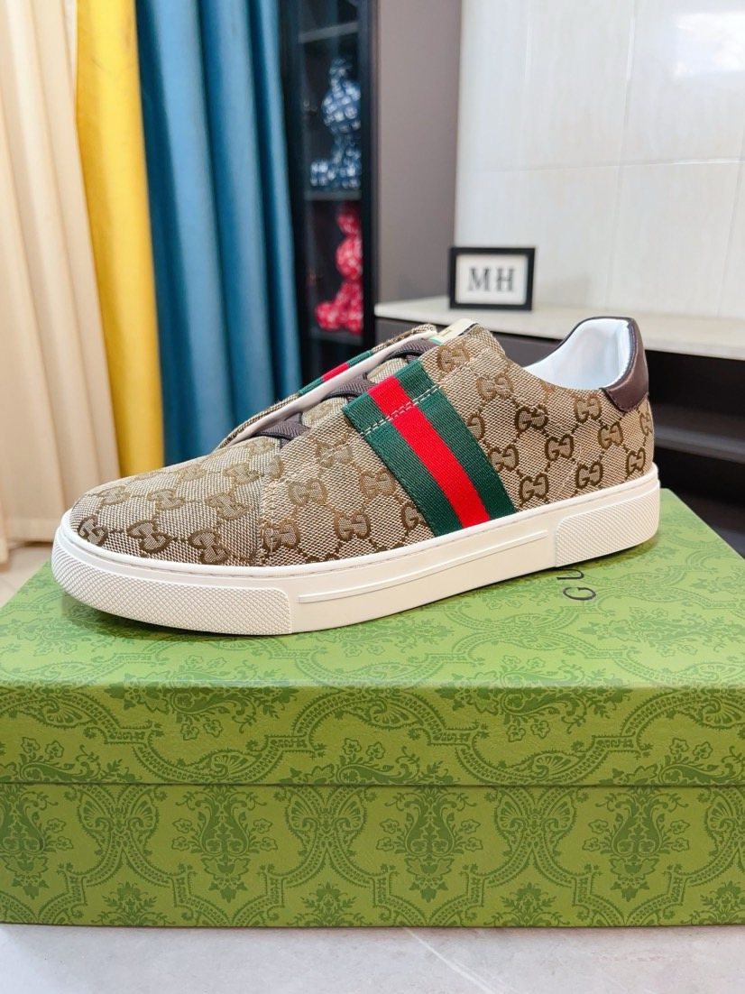 Gucci Monogram Stripe Low-Top Sneakers — model