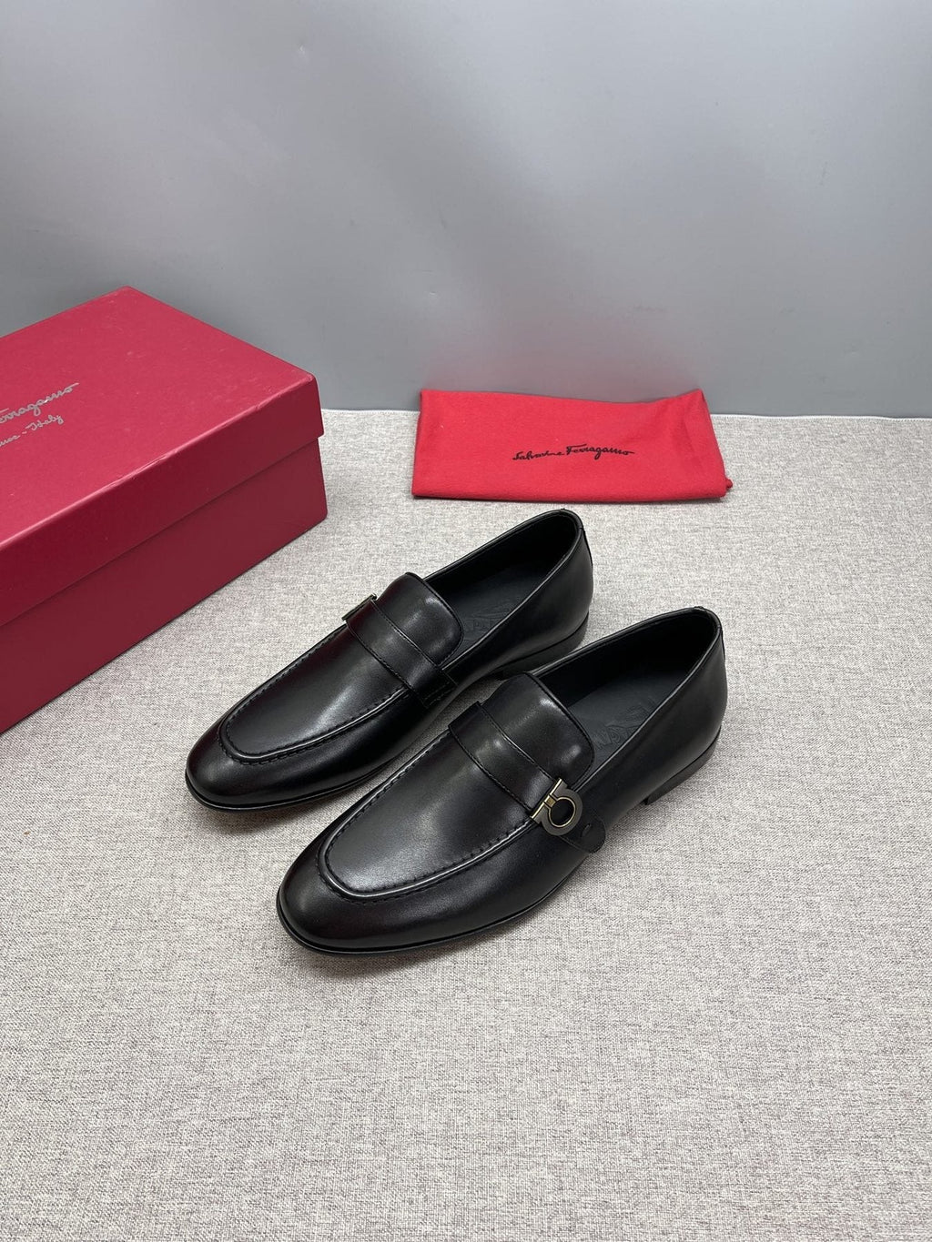 Ferragamo Black Gancini Hardware Loafers — front