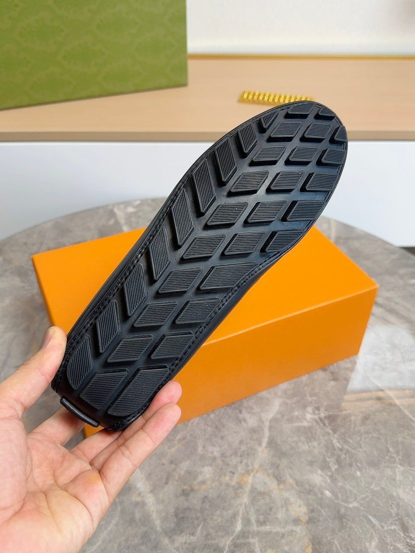 Louis Vuitton Black Leather Lug Sole Loafers — detail